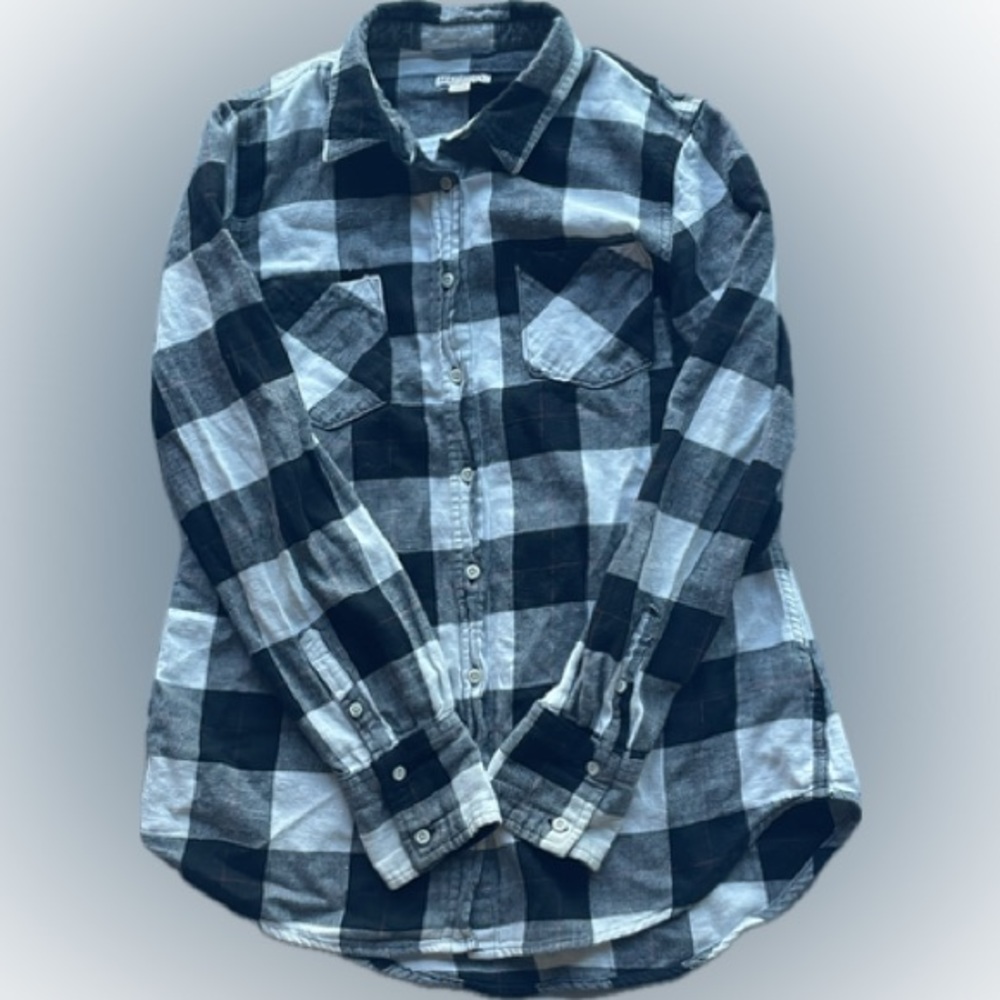 Merona black white and gray flannel size medium